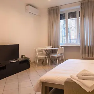 Iv House Rzym