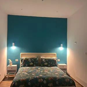 Aurora's , Bari Włochy